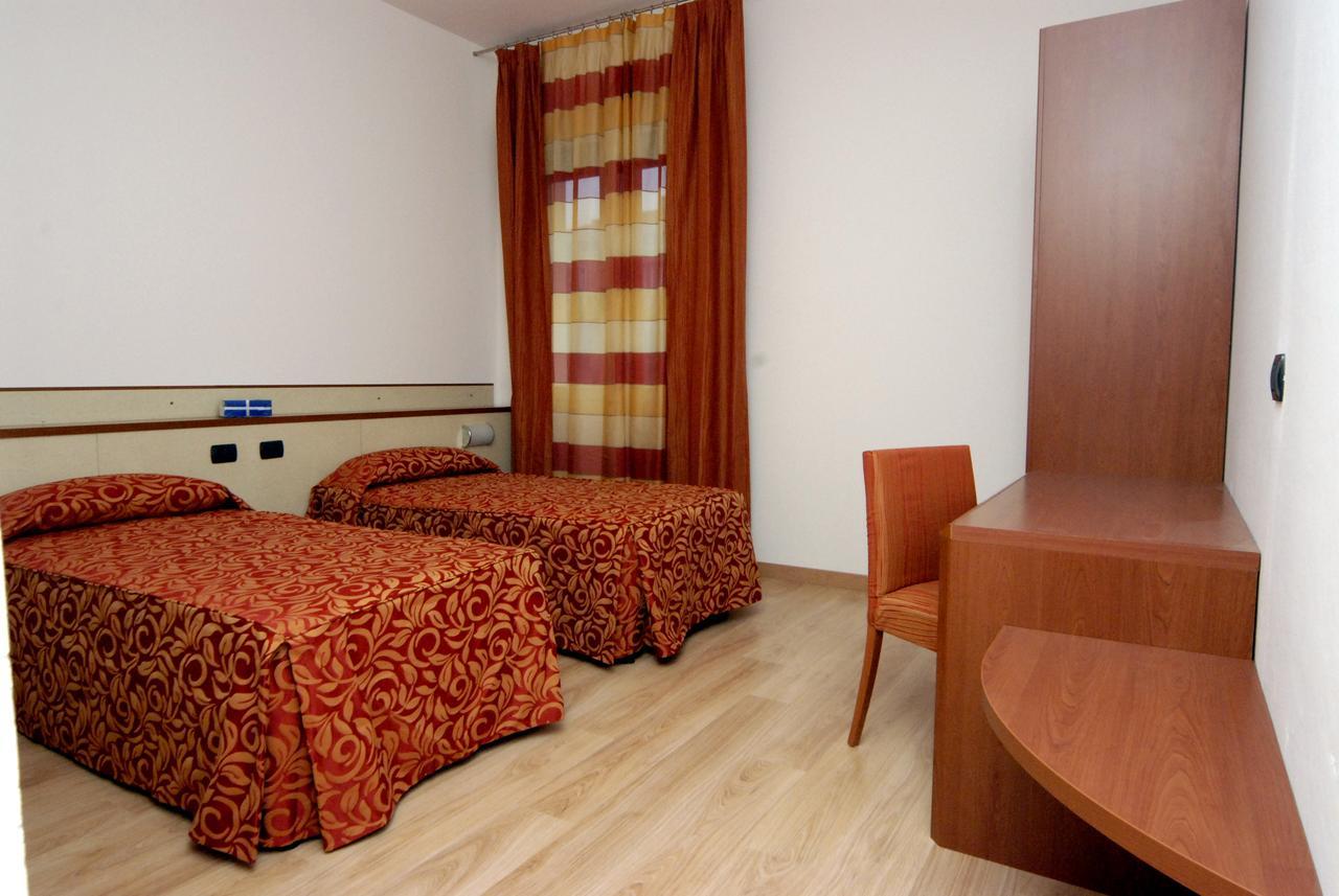 Hotel Eolo Sermide Екстер'єр фото