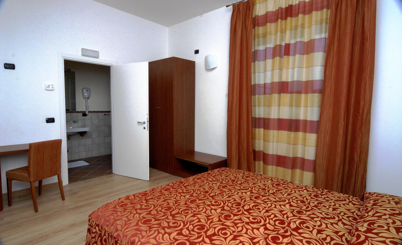 Hotel Eolo Sermide Екстер'єр фото