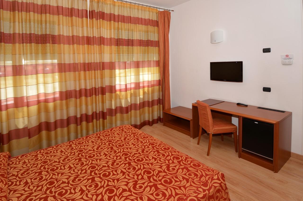 Hotel Eolo Sermide Екстер'єр фото
